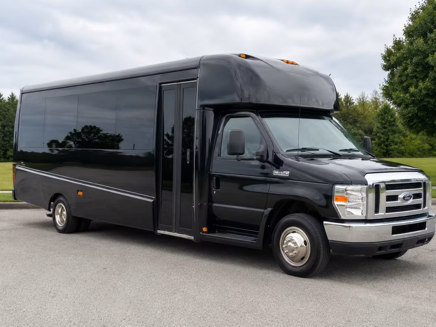 minibus rentals for smaller prom groups in nyc